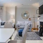 Town 2 Bedrooms *