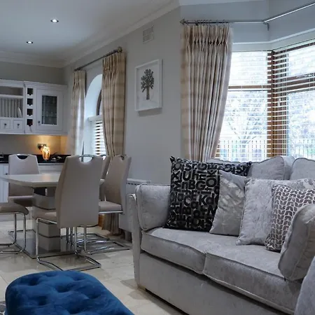Town 2 Bedrooms