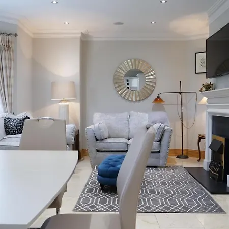 Town 2 Bedrooms *