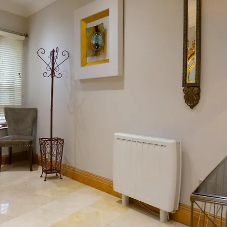 Town 2 Bedrooms شقة