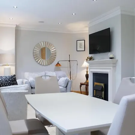 Town 2 Bedrooms Appartement *