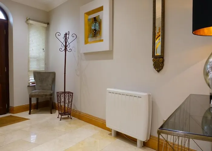 Town 2 Bedrooms דירה