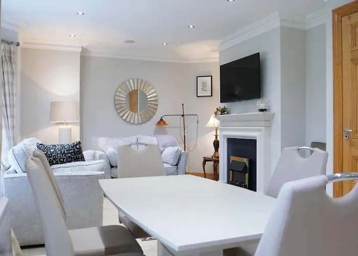 Town 2 Bedrooms 아파트 *